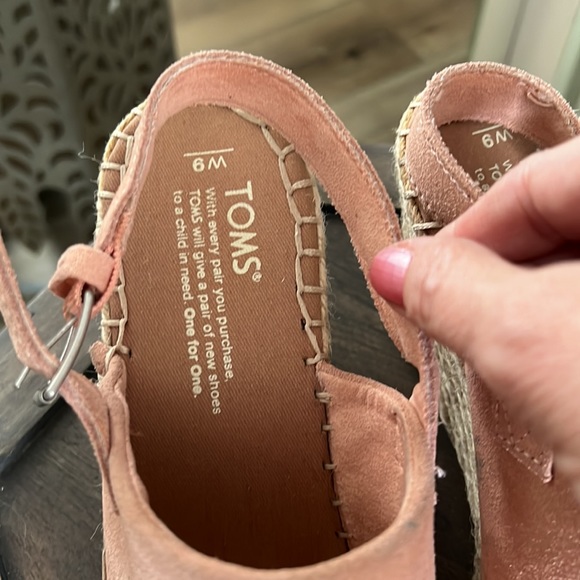 1 hour sale 🔥NWOT, Toms suede espadrille wedge sandals - Picture 4 of 11
